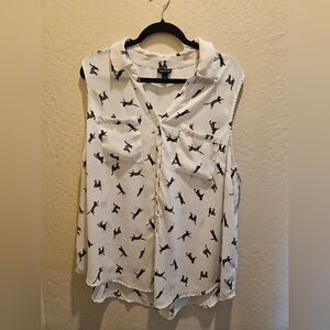 Torrid White Sleeveless Blouse with Notched Collar Cat Print Size 3
